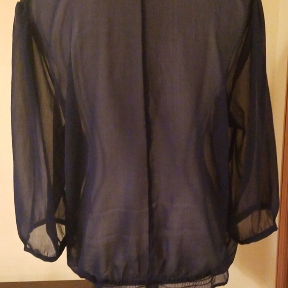 SALE Sheer blouse - Picture 5 of 7
